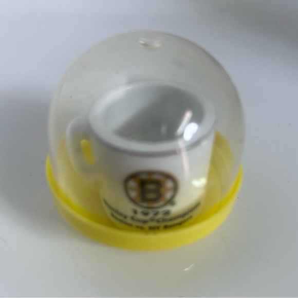 NHL 1972 Boston Bruins Stanley Cup champion mini cup - Picture 1 of 4